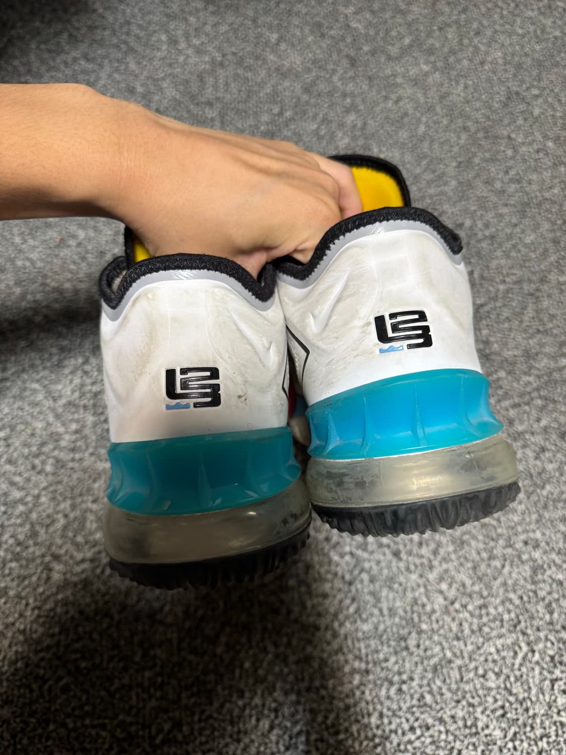 나이키 르브론18 로우 카툰 아트  상품이미지4