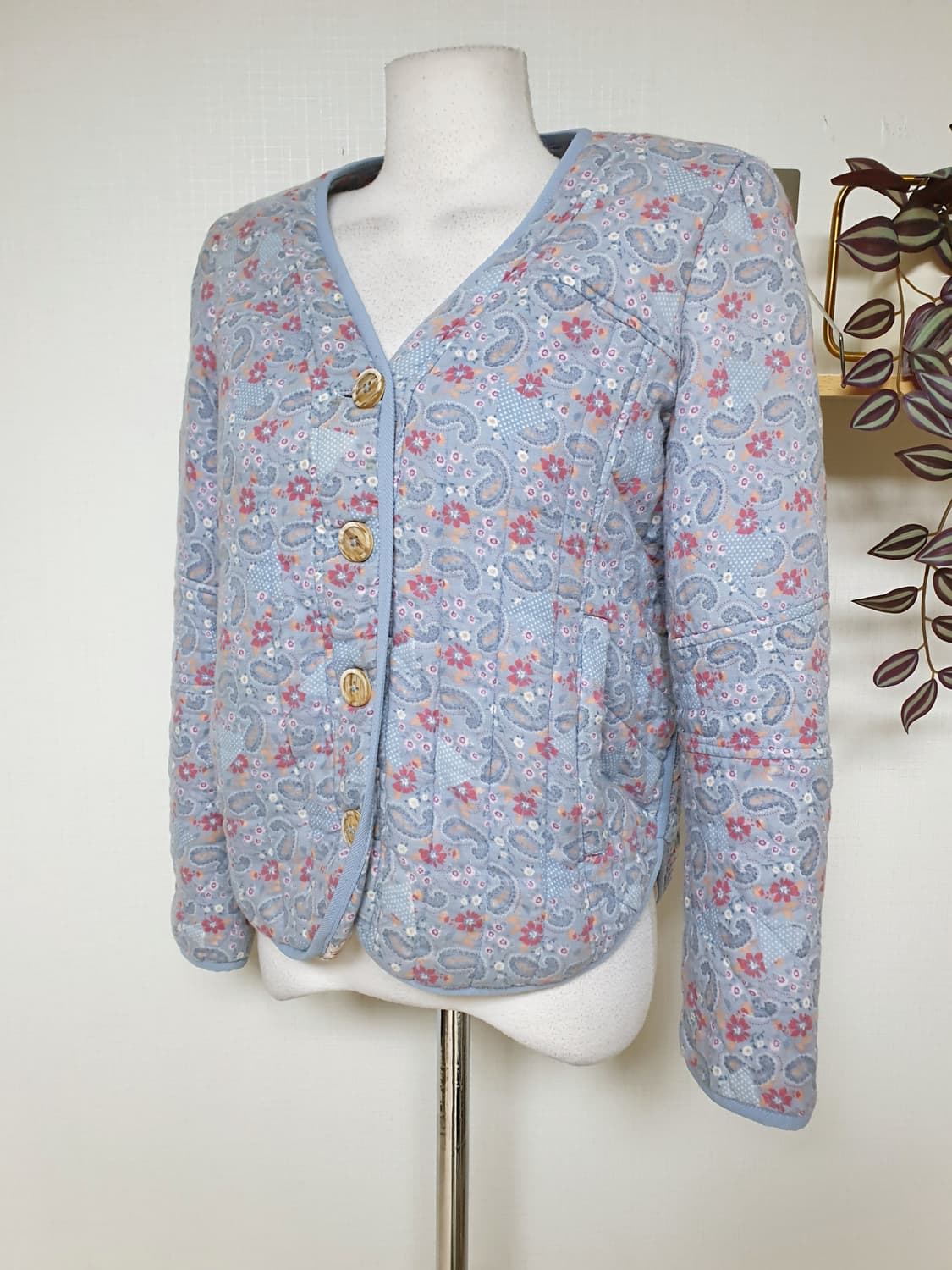 써스데이아일랜드 페이즐리 누빔자켓 55 블루 S 상품이미지7