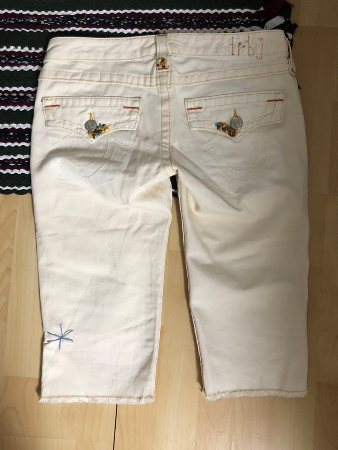 True Religion Low-Waist Capri Pants 상품이미지2
