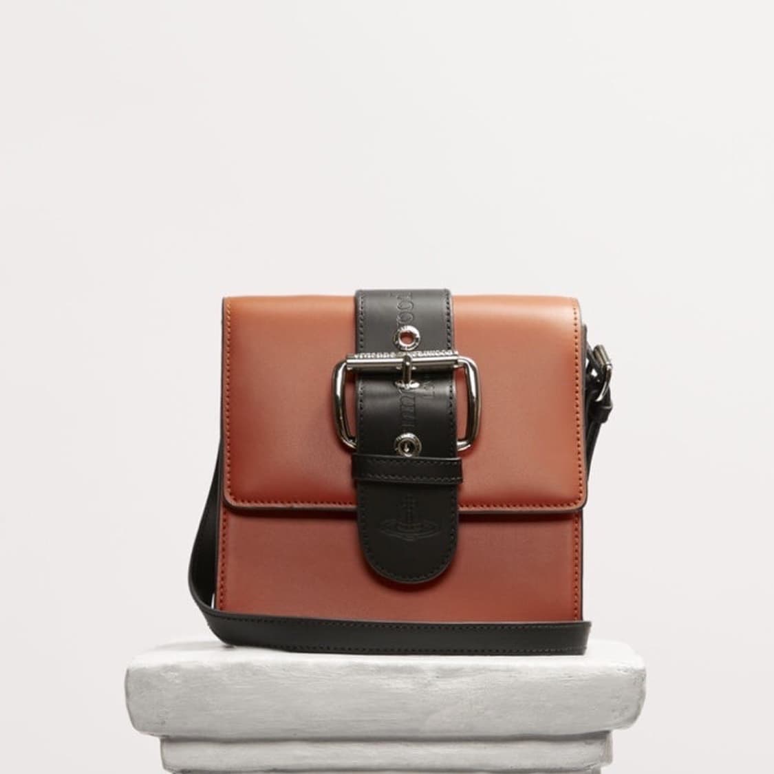 손나은백) 정품 비비안웨스트우드 알렉스 백 상품이미지5