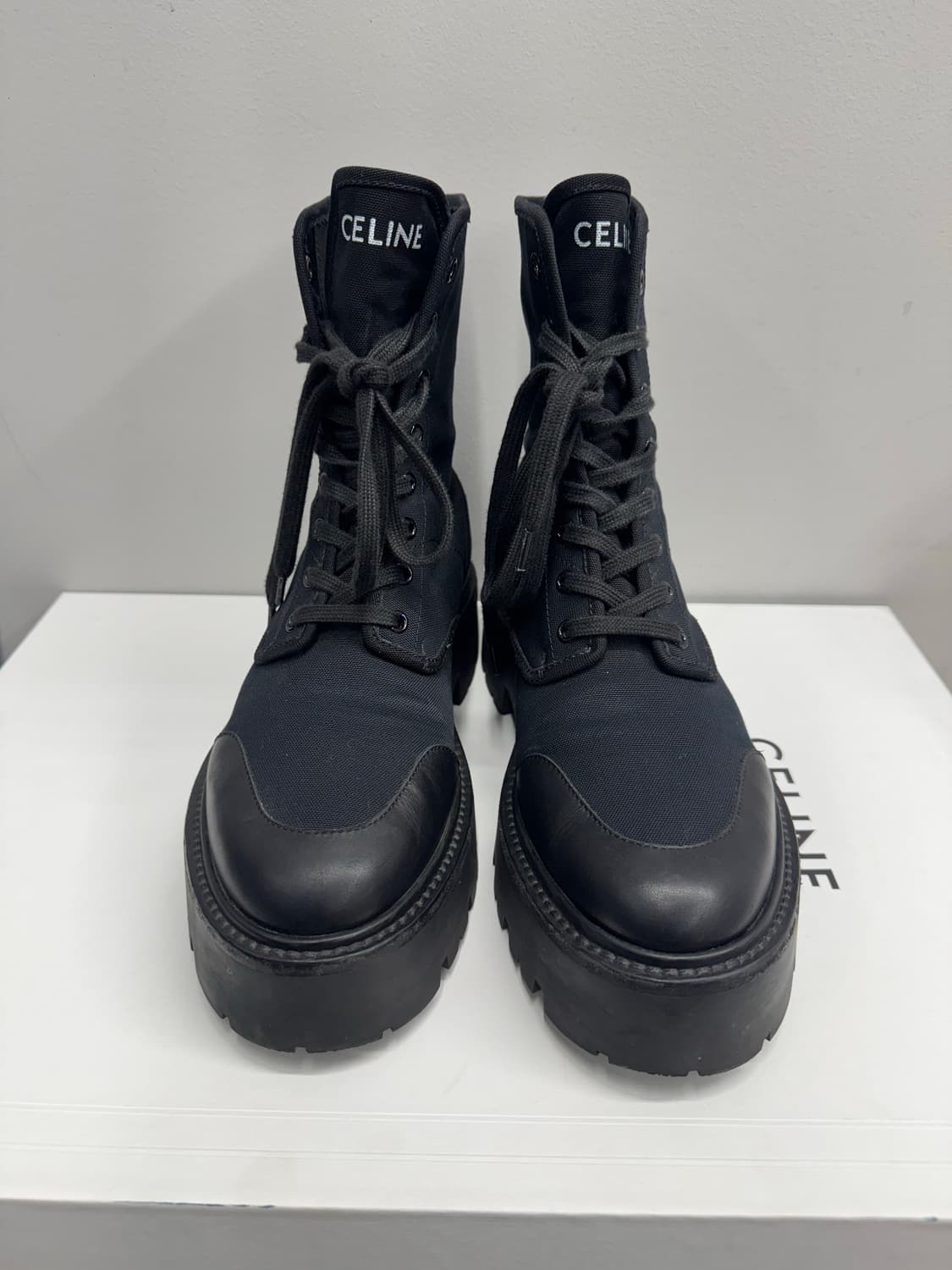 셀린느 벌키 레이스업 부츠 캔버스&샤이니 불 블랙 상품이미지4