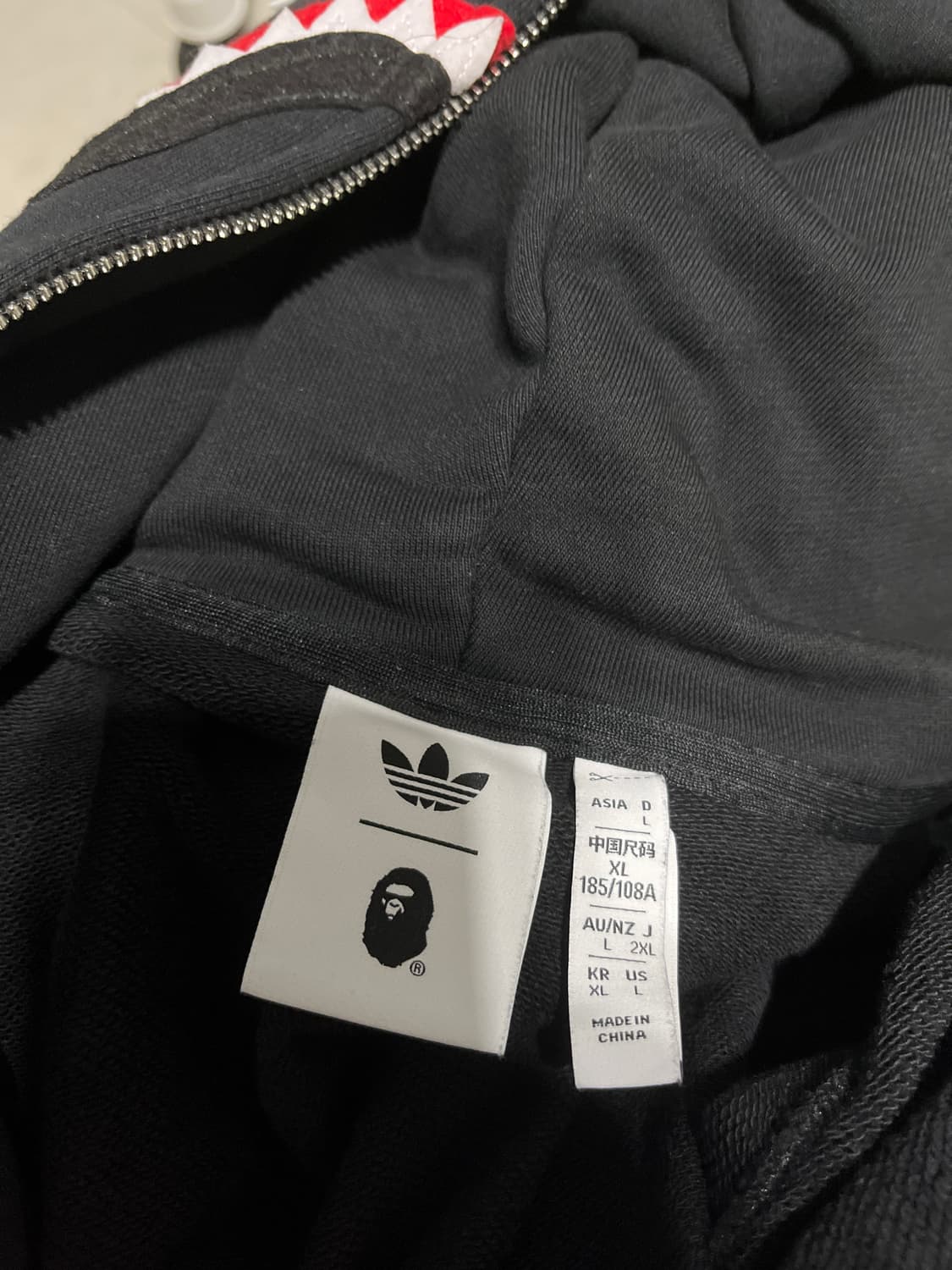 새상품급) 급처 베이프 x 아디다스 샤크후드 팝니다 상품이미지4