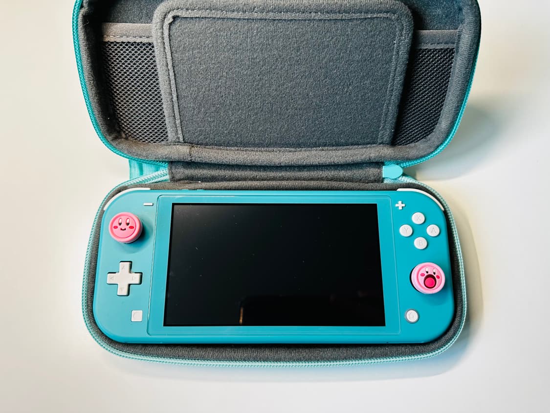 닌텐도 스위치 라이트 터콰이즈 + 충전기, 정품 동숲 파우치 판매 상품이미지7