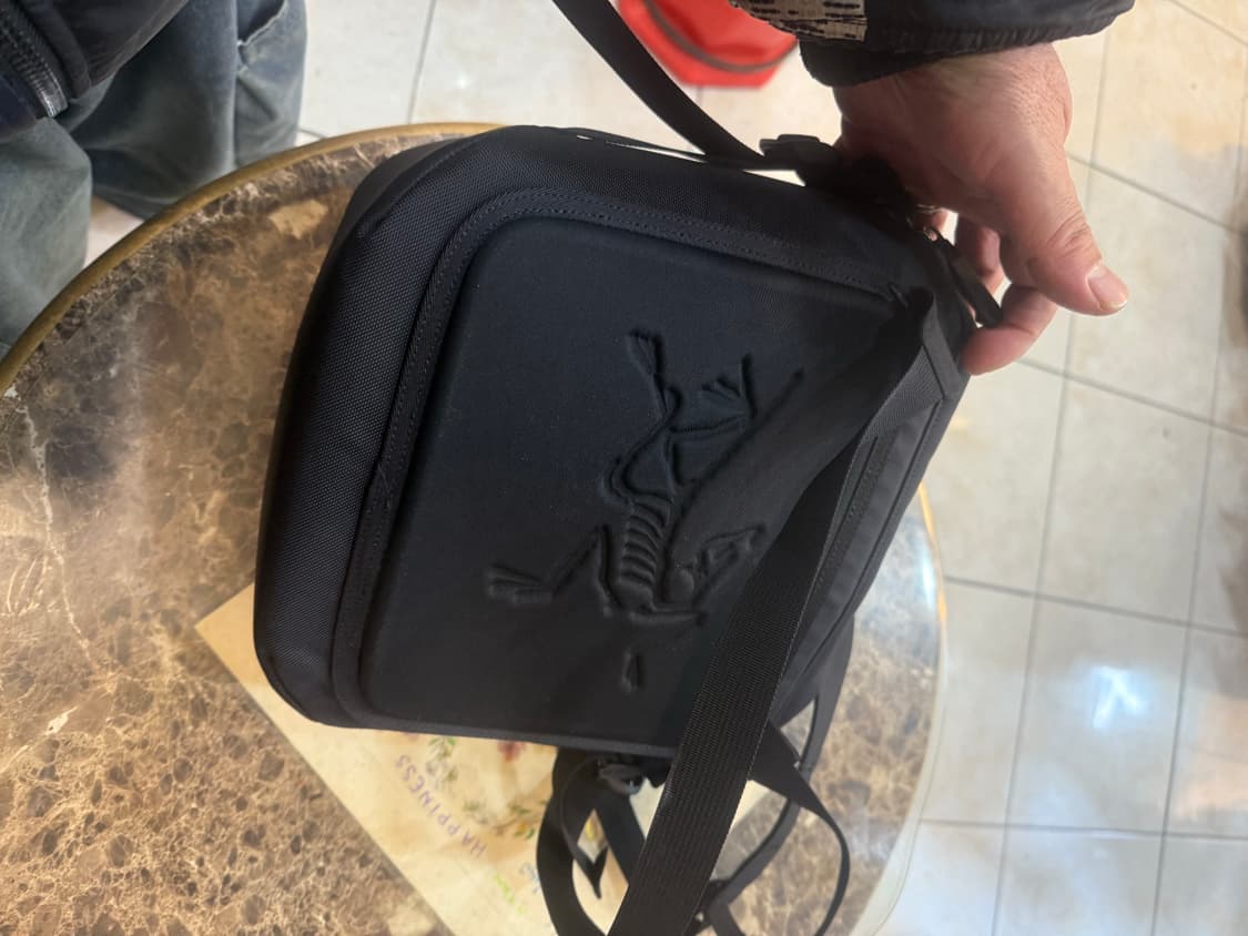 정품 아크테릭스 아로8 팝니다 상품이미지4