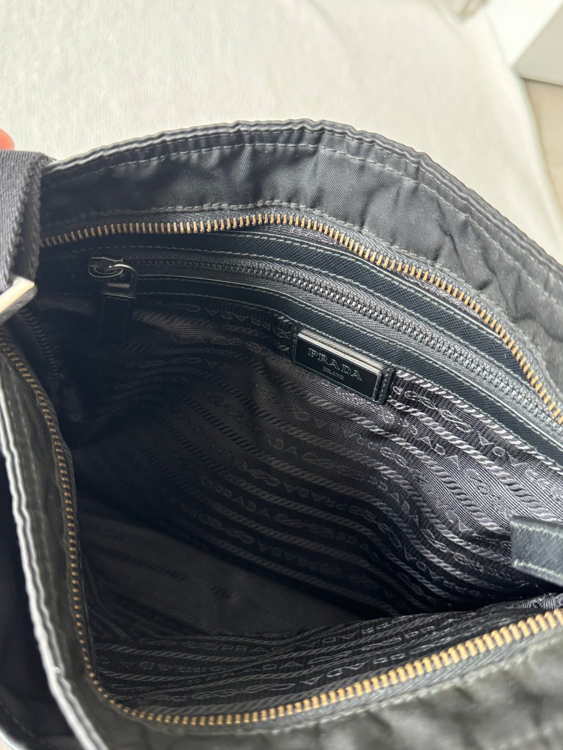 프라다 블랙 숄더백 상품이미지4