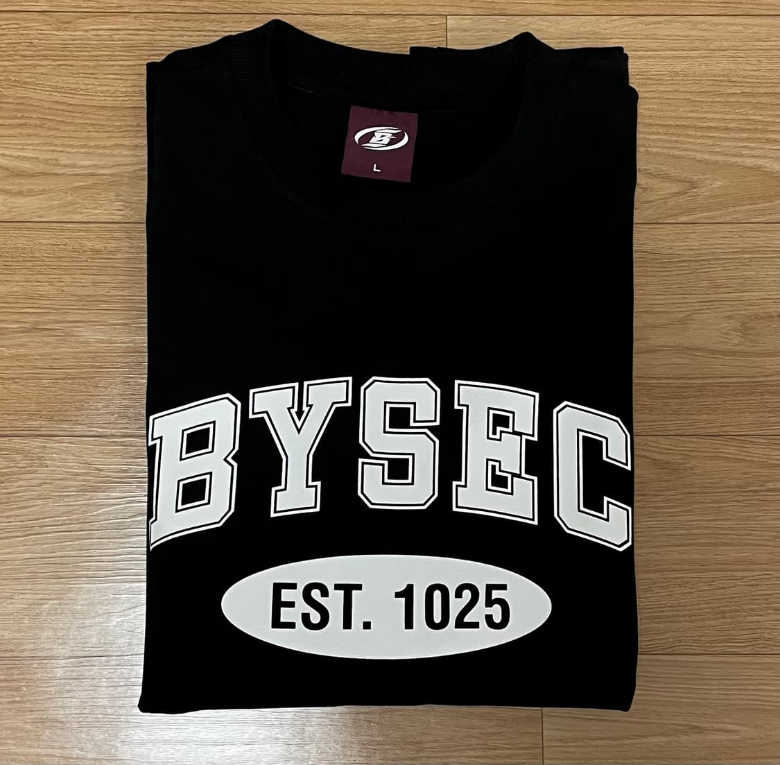 블랙 로고 반팔티셔츠/1회 실착 상품이미지3