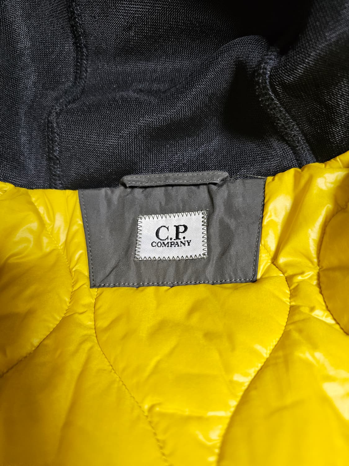 CP컴퍼니 JPT 라인의 트위드 코트. 정품 상품이미지6