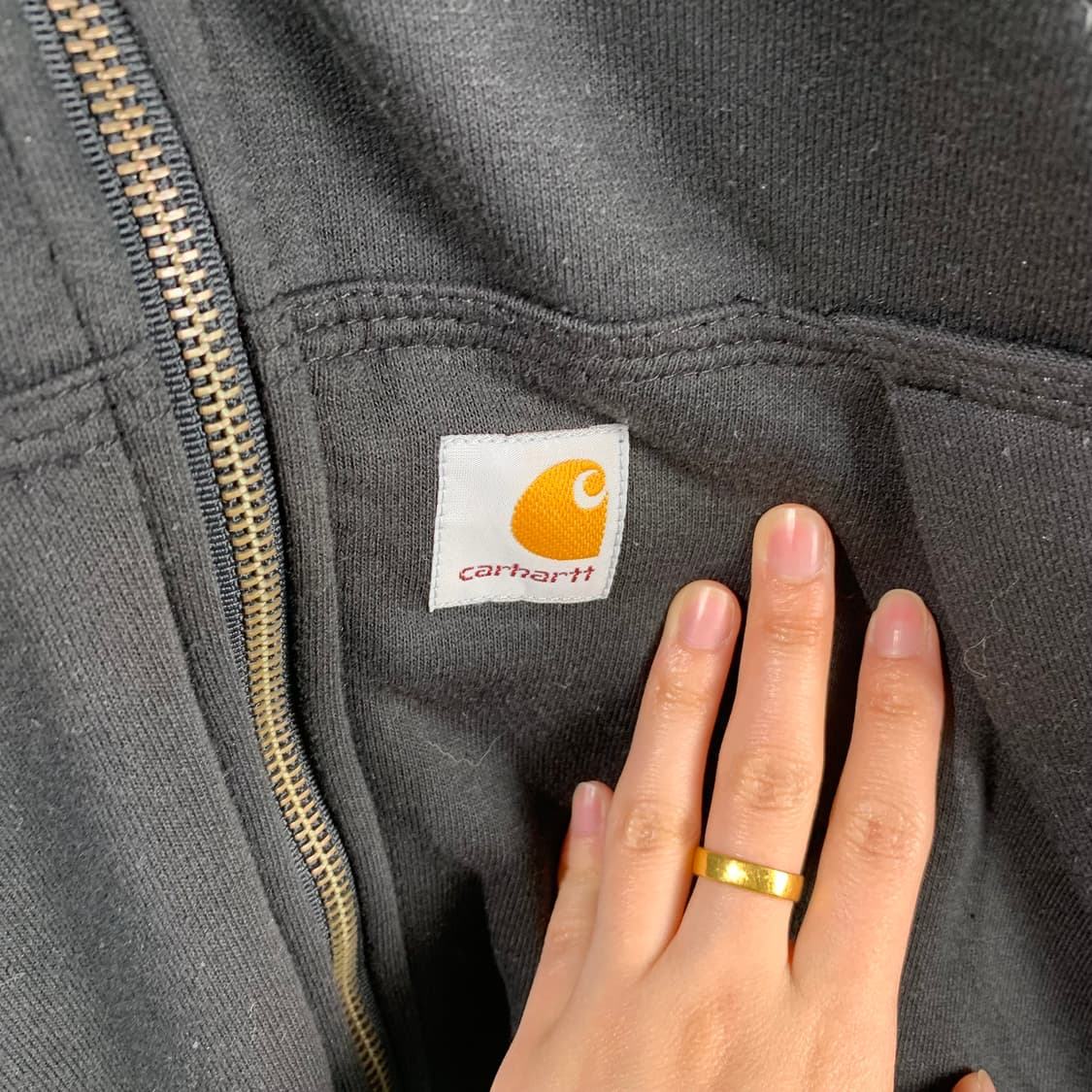 칼하트 로고 블랙 써멀 후드집업 상품이미지4