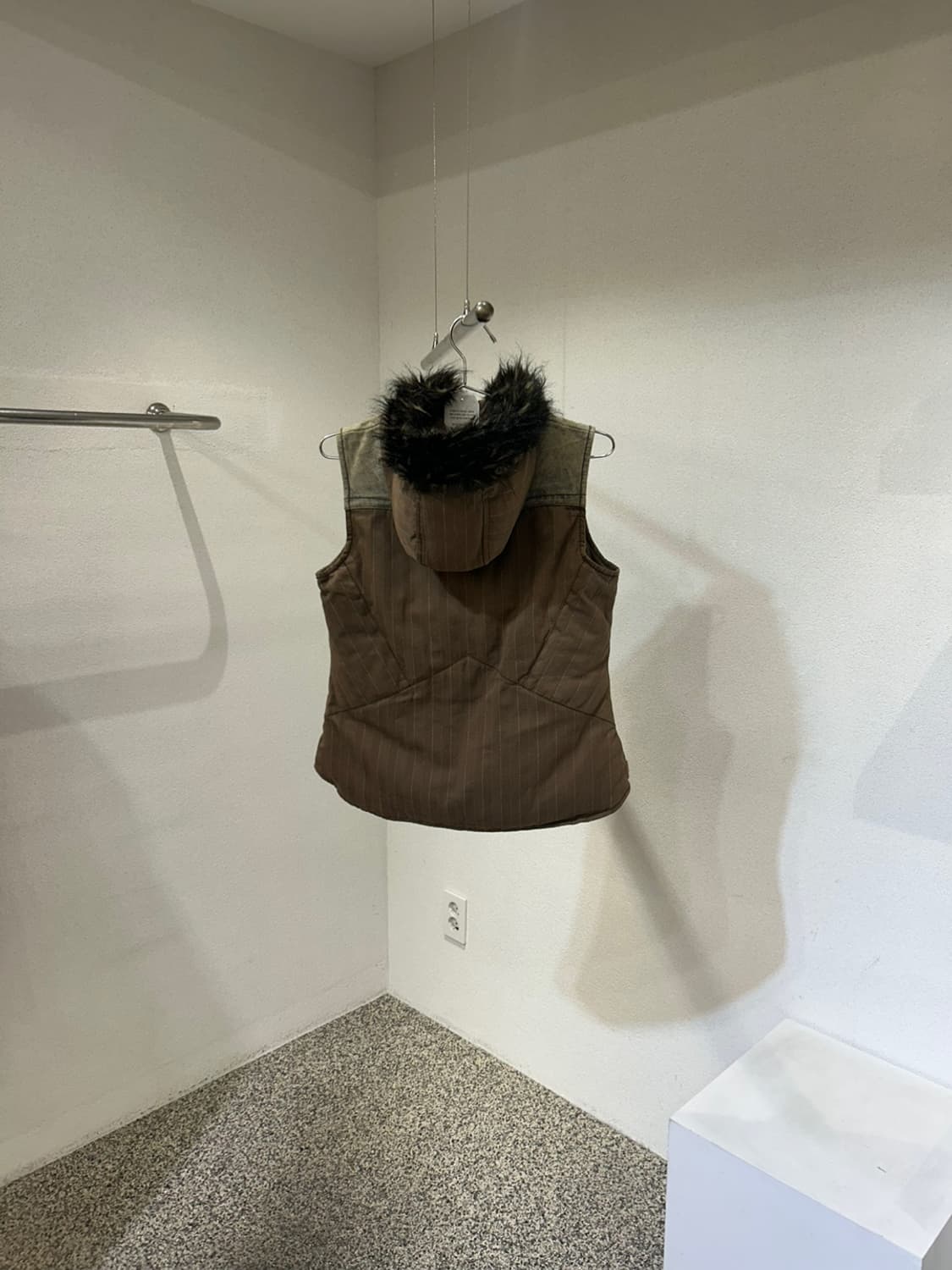 리바이스 Redloop 퍼 후드 패딩조끼 상품이미지2