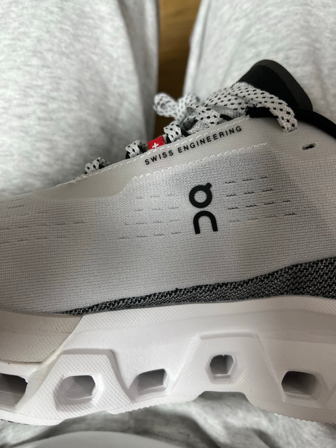 온러닝 클라우드몬스터2 280 상품이미지1