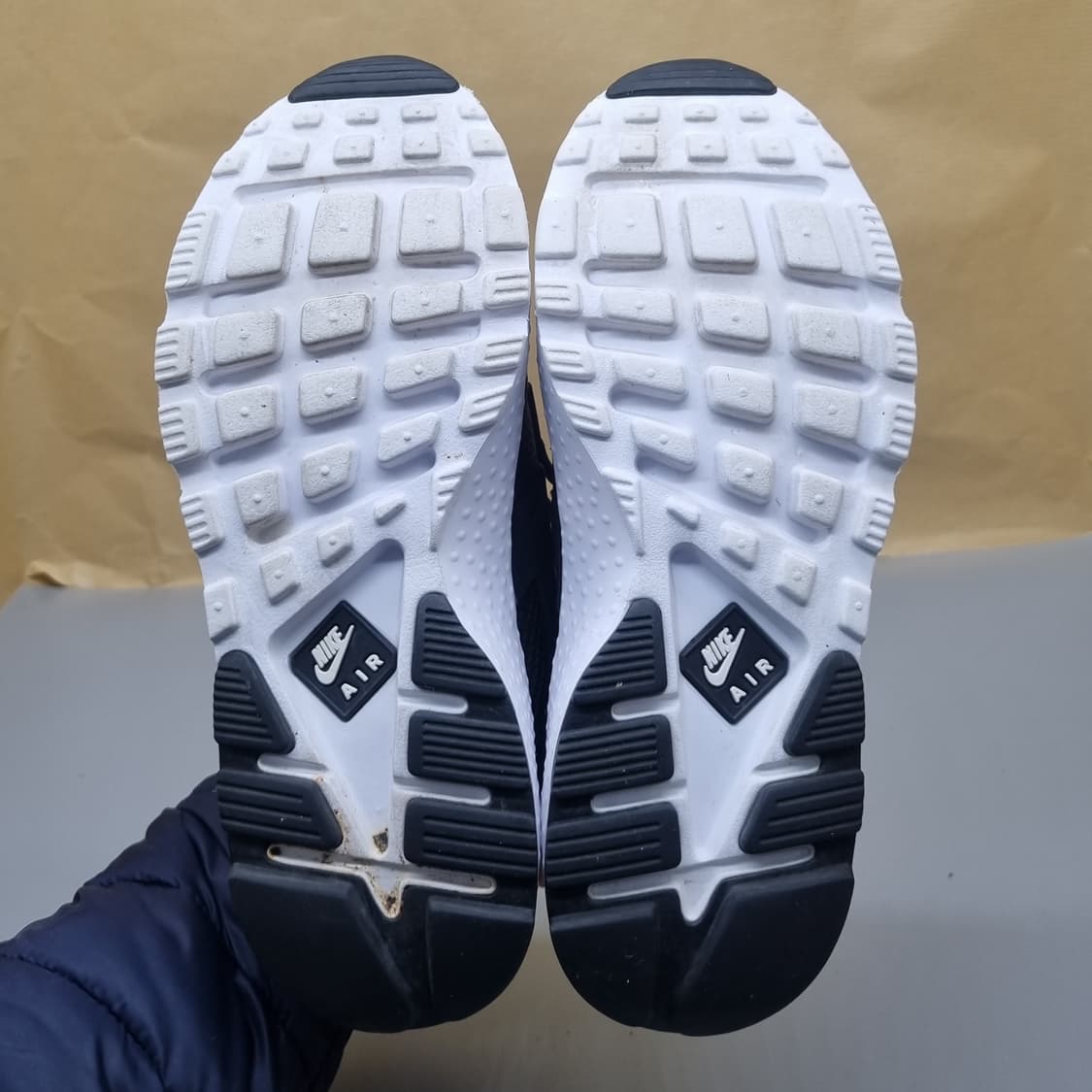 나이키 에어 허라취 런 울트라 운동화235 상품이미지3