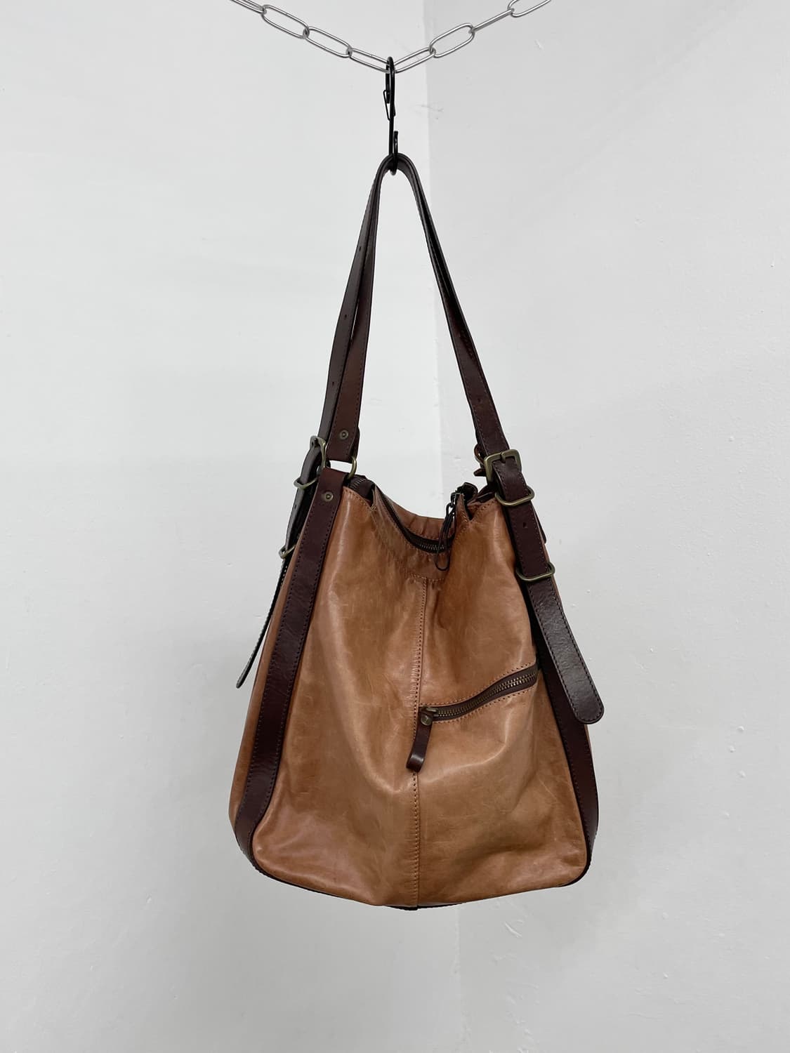 Beau Dessin 보데생 레더 버클 호보백 상품이미지4