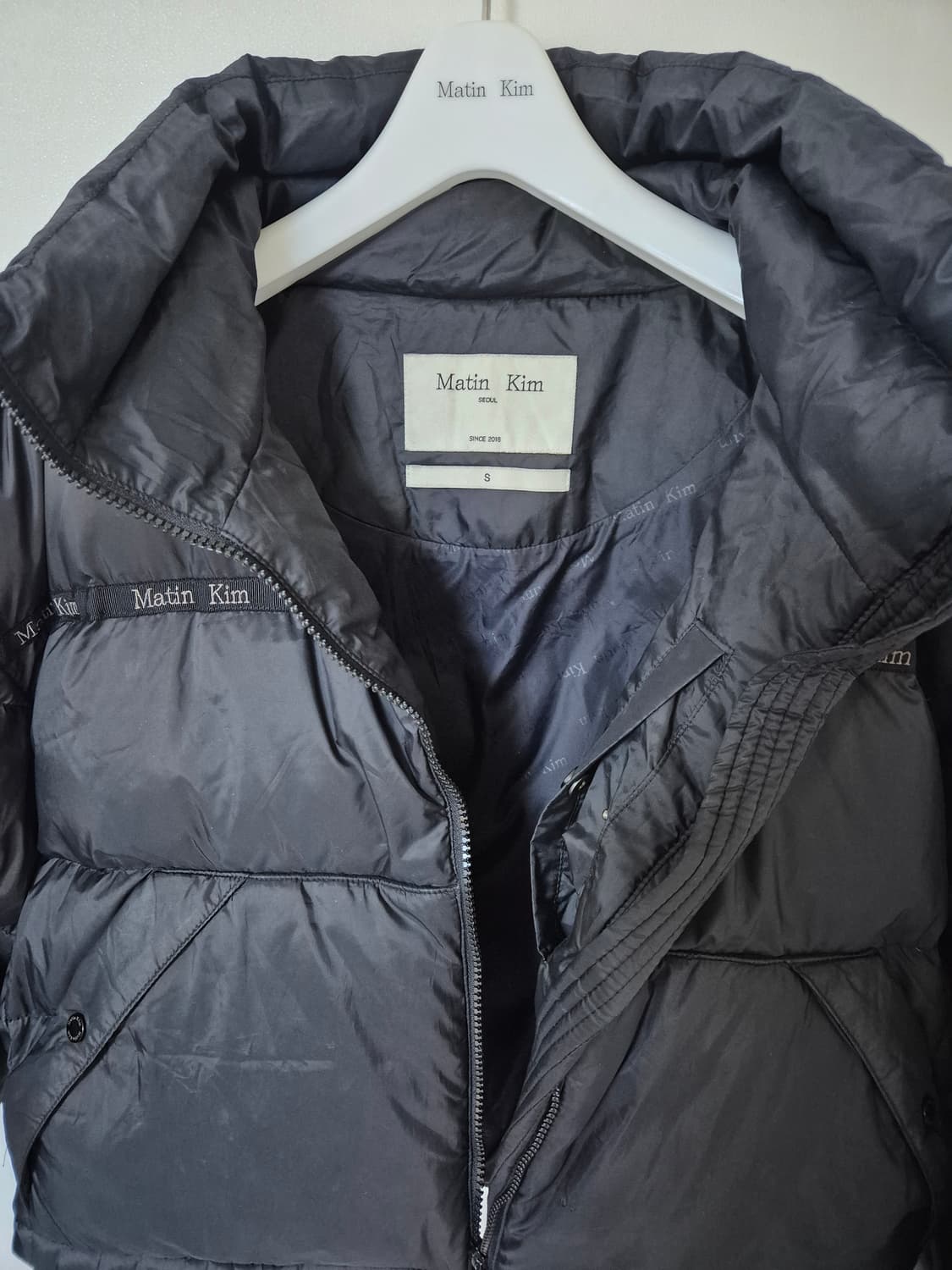 마뗑킴 테이핑 푸퍼 다운점퍼 블랙 S 상품이미지2