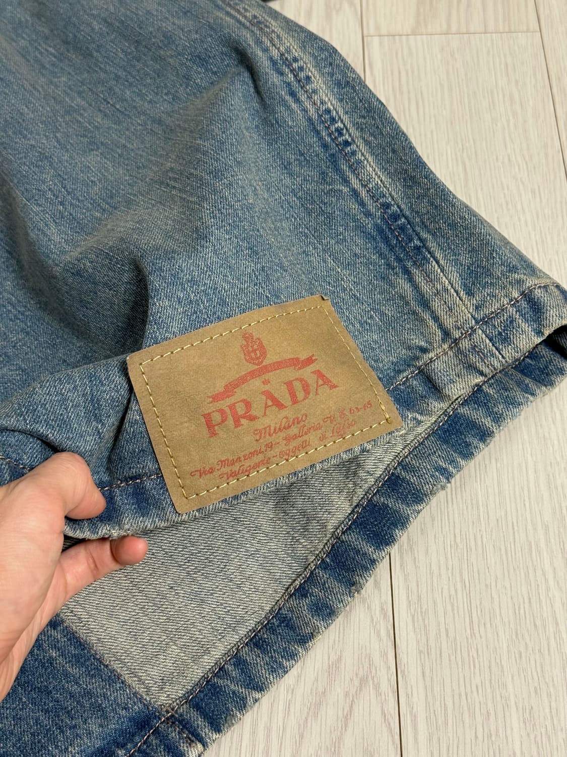 [XXL] 프라다 25ss 데님 소재 볼링 셔츠 상품이미지5