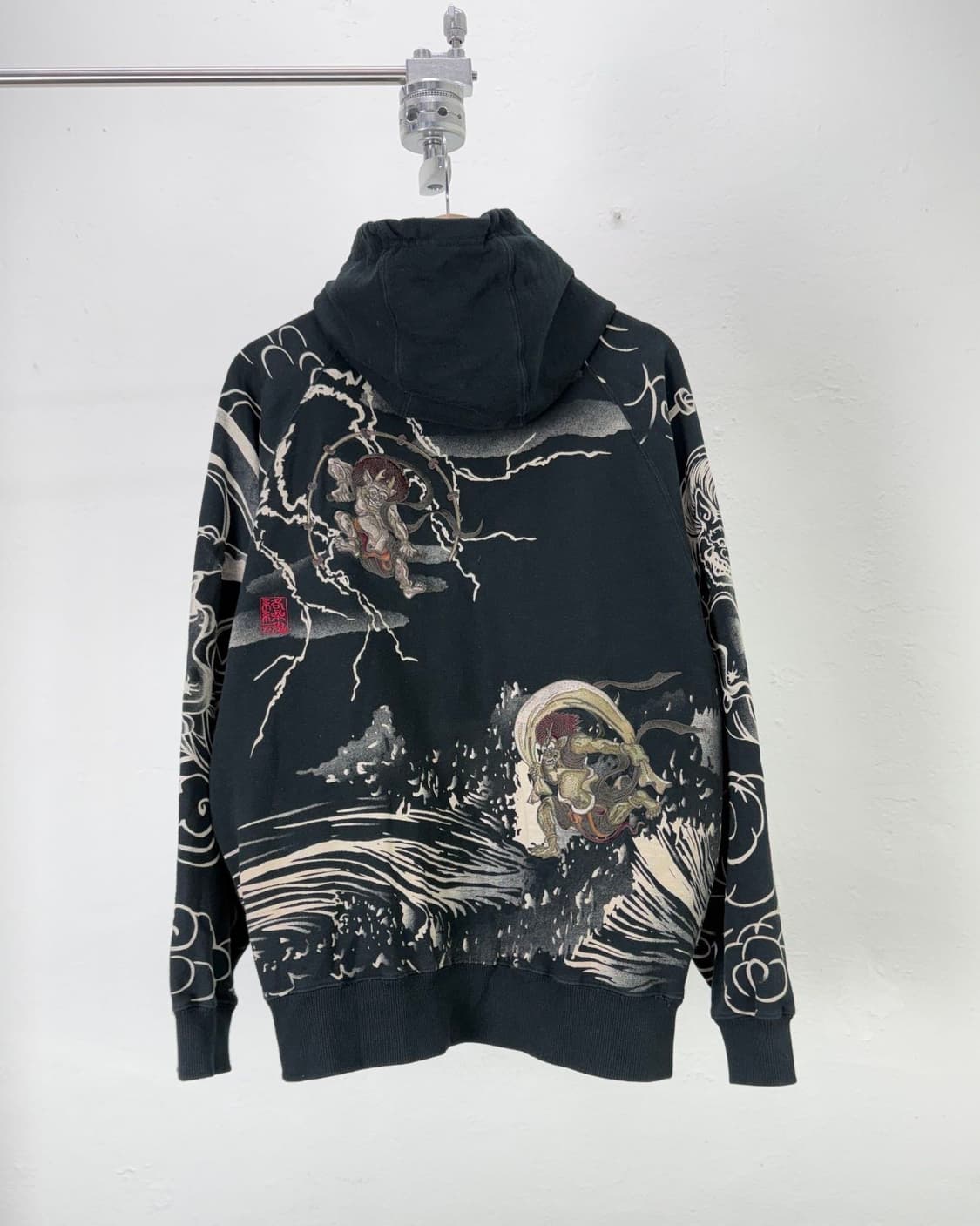 카타쿠리 타마시 블랙 오리엔탈 엠브로이드 오니 후디 스웨트 셔츠 상품이미지1