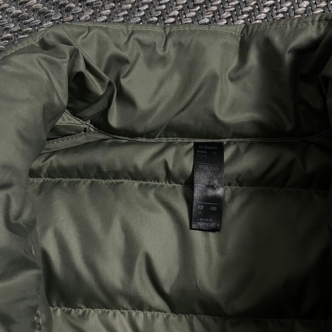 아디다스 우먼스 경량 덕 다운 푸퍼 패딩 카키o 4750 상품이미지6