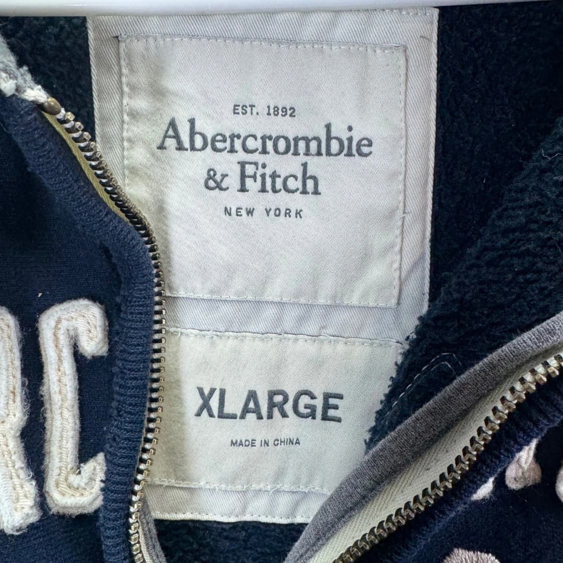 아베크롬비 앤 피치 1892 스펠아웃 후드 집업 상품이미지3