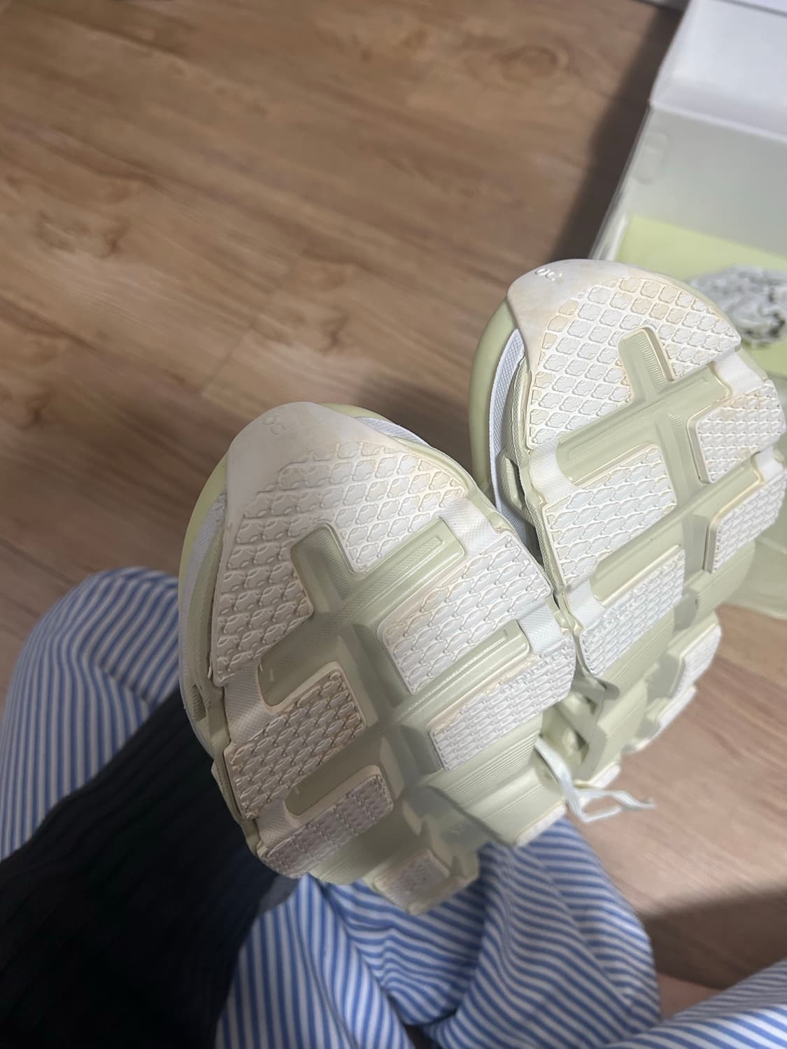 온 러닝 x 포스트 아카이브 팩션 (파프) 클라우드몬스터 2 (280) 상품이미지3