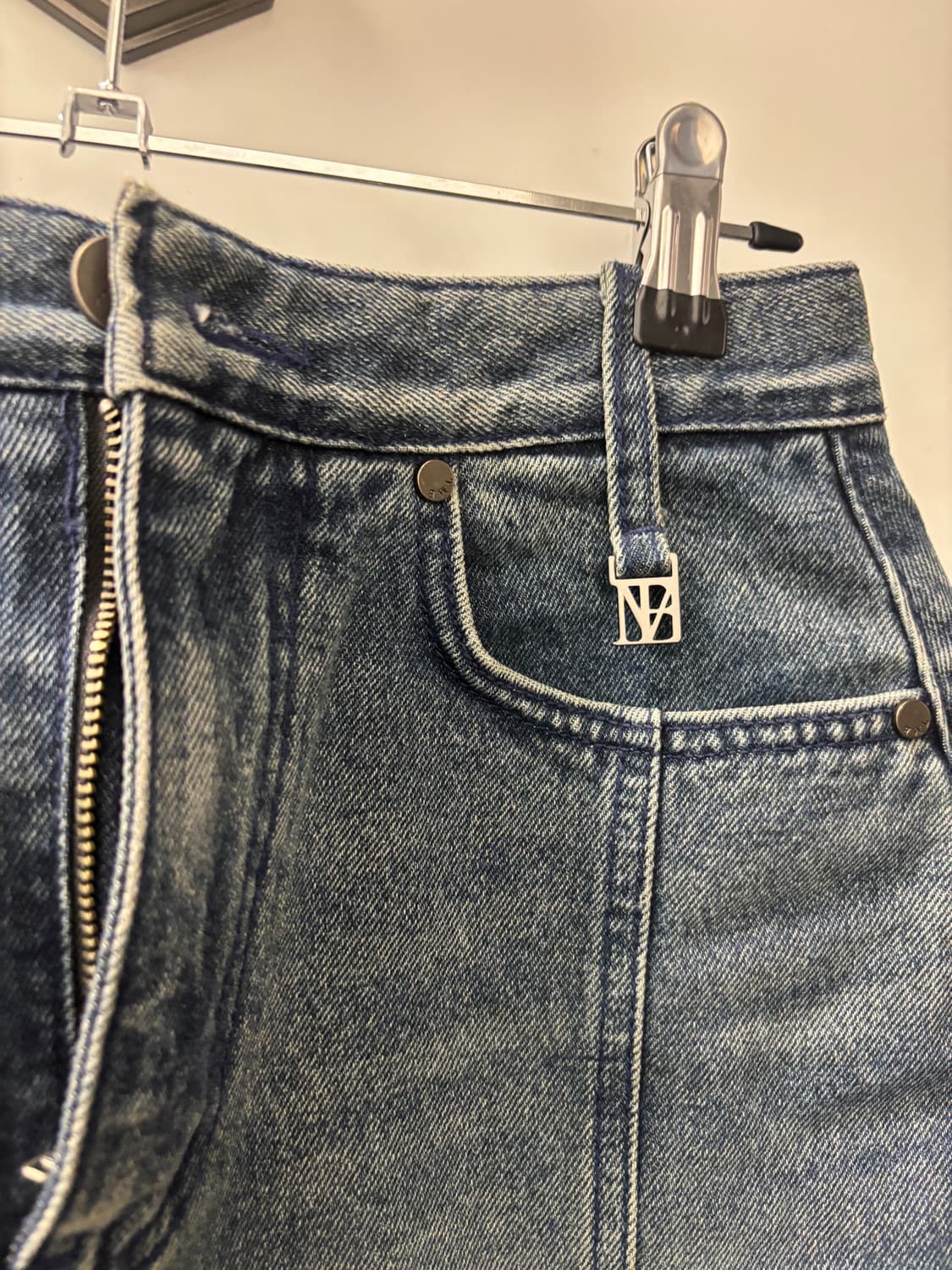 트리밍버드 Incision Denim Set-up 스커트 다크블루 상품이미지7