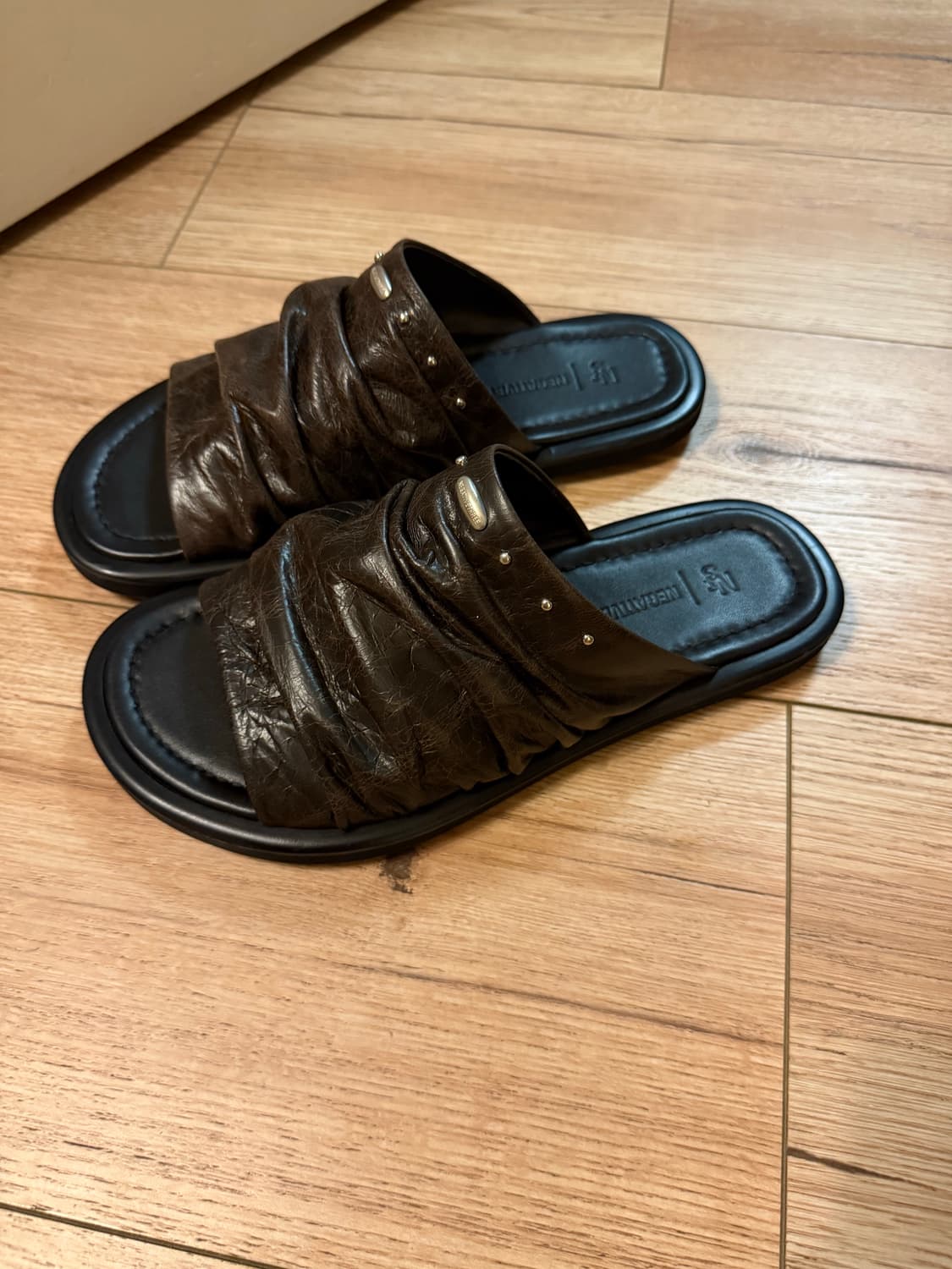 네거티브쓰리 샌들 고트스킨 슬라이드 브라운 2sz 상품이미지8