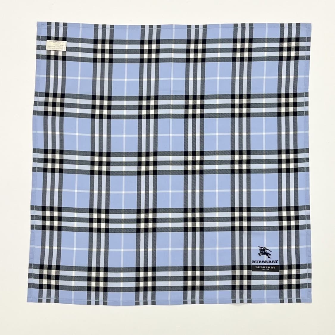 (새상품) burberry /버버리 쁘띠스카프 손수건 상품이미지2