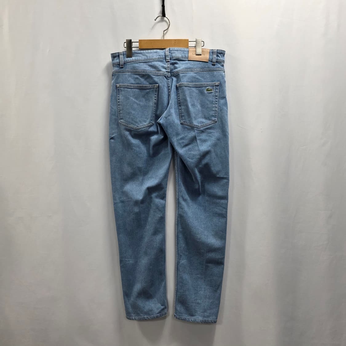 1076 라코스테 LACOSTE 슬림핏 라이트 블루 데님 팬츠 (W32 상품이미지2