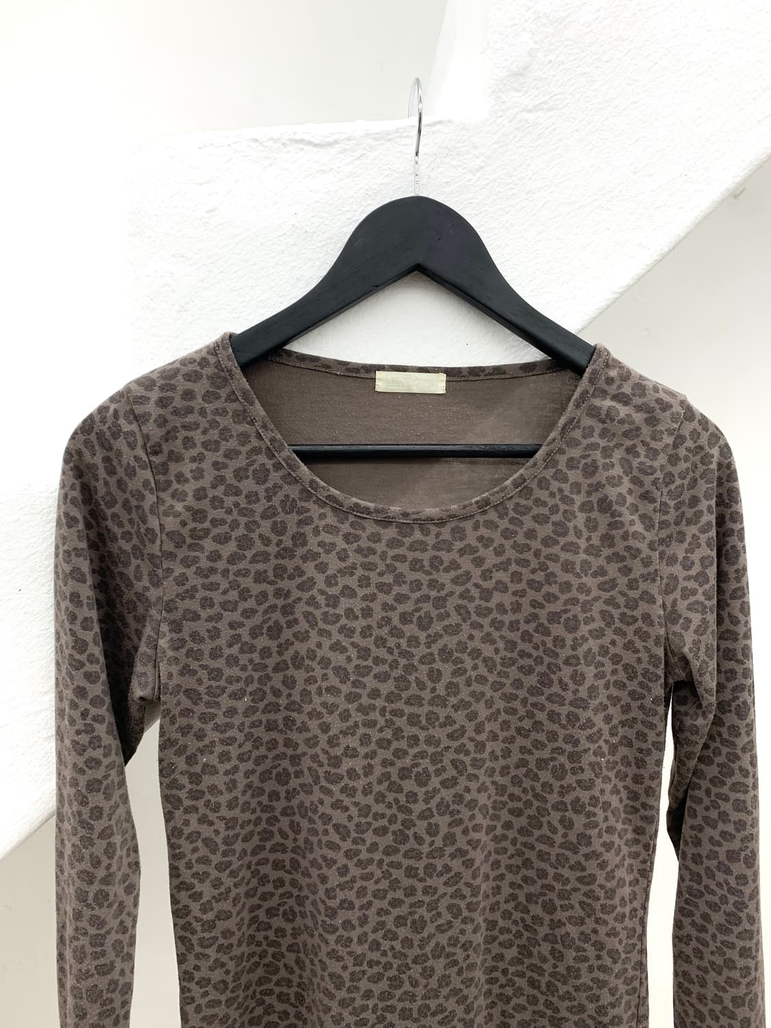 Leopard slim-fit long sleeve  상품이미지3