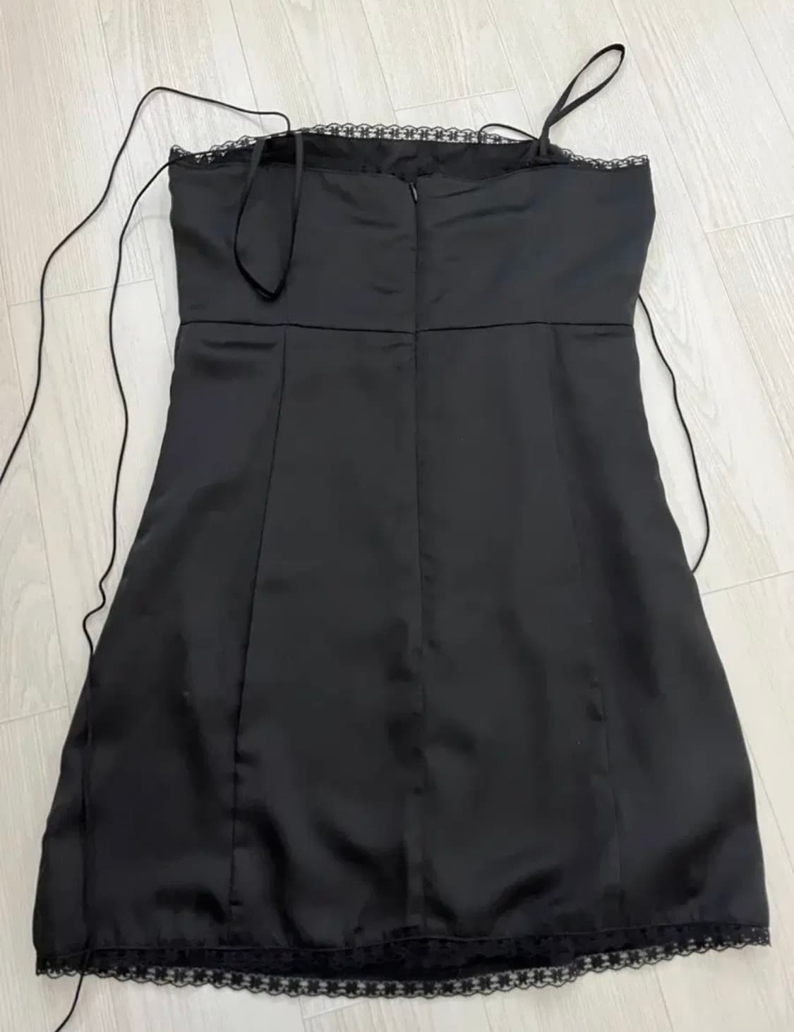 낫유어로즈 블랙 초커 스트링 레이스 홀터넥 슬립 리본 원피스 상품이미지9