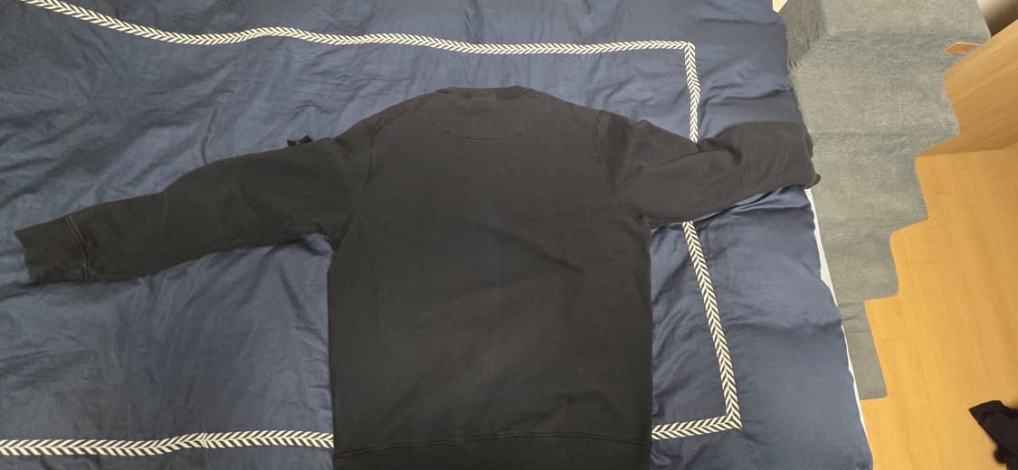 스톤아일랜드 네이비 맨투맨 상품이미지2