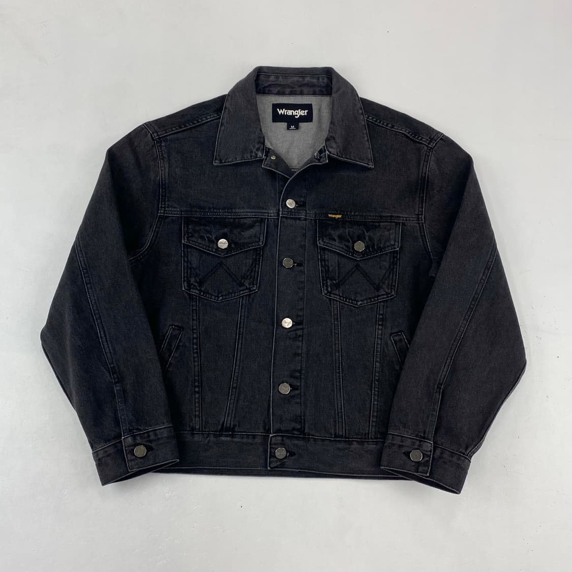 랭글러 카우보이컷 포켓 블랙 데님 트러커 자켓 (98) 상품이미지1
