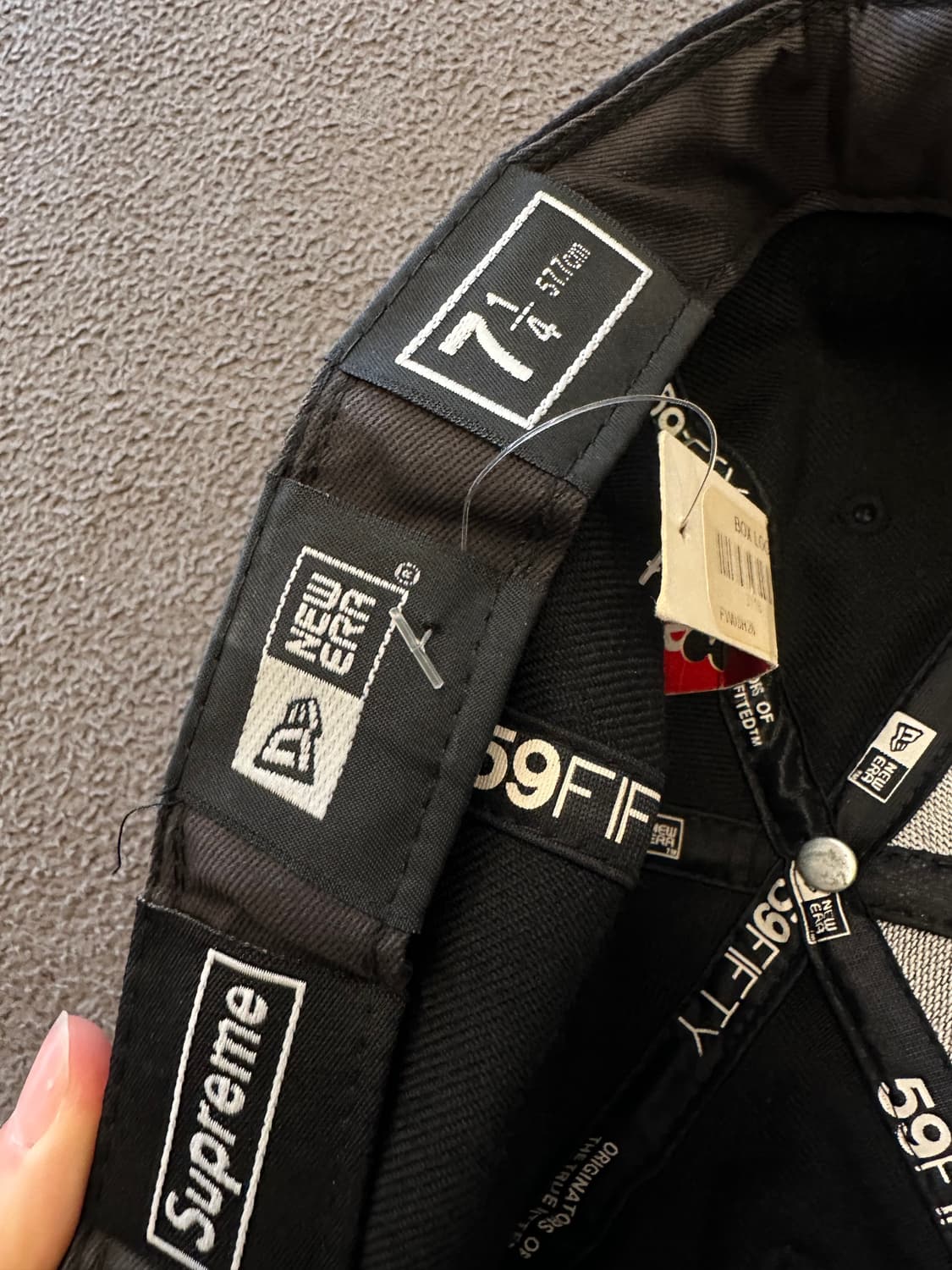 슈프림 뉴에라 사이즈캡 새상품 처분  상품이미지3