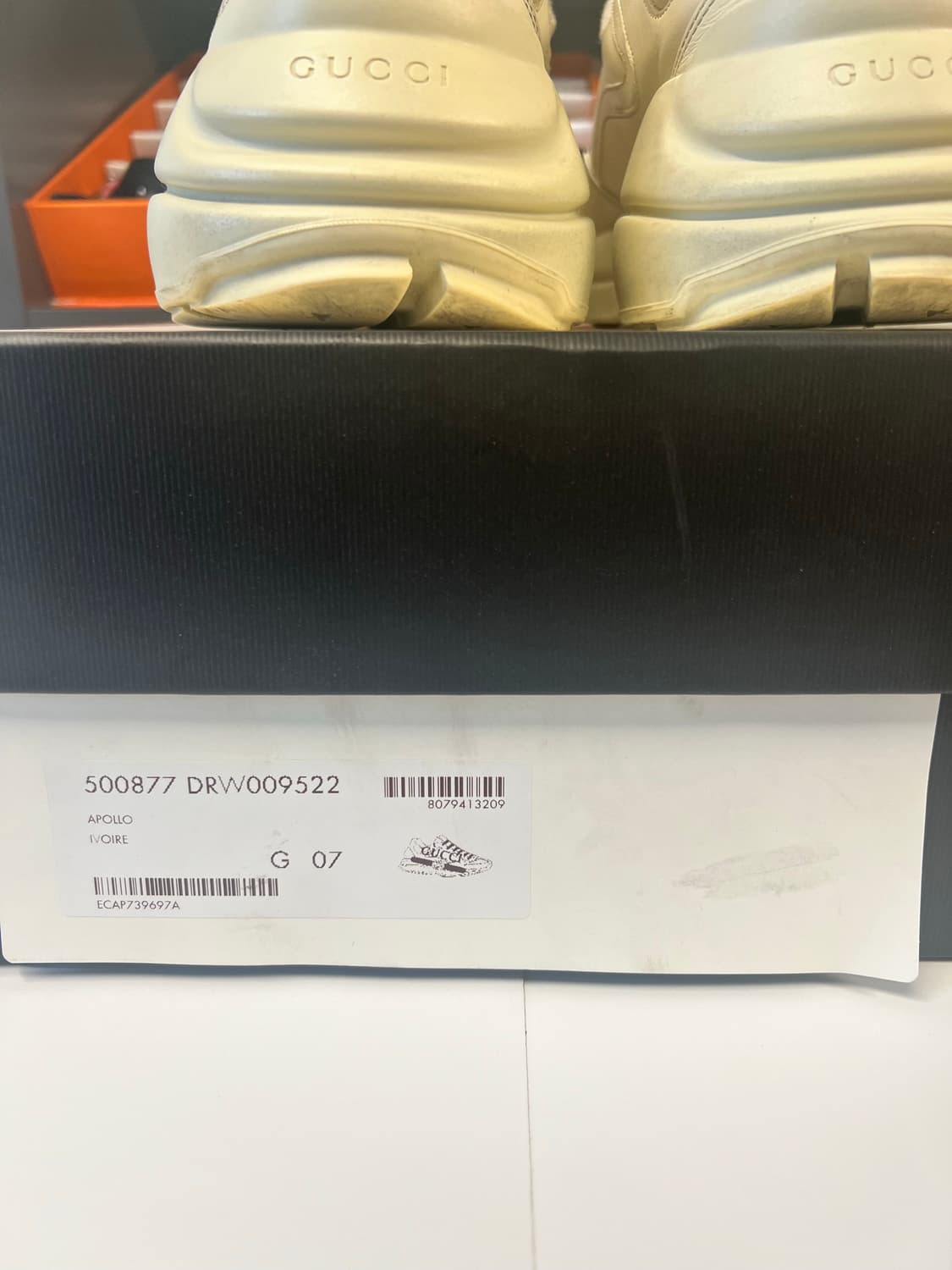 구찌 백화점 정품 라이톤 띠로고 265사이즈 스니커즈 아이보리 50087 상품이미지6