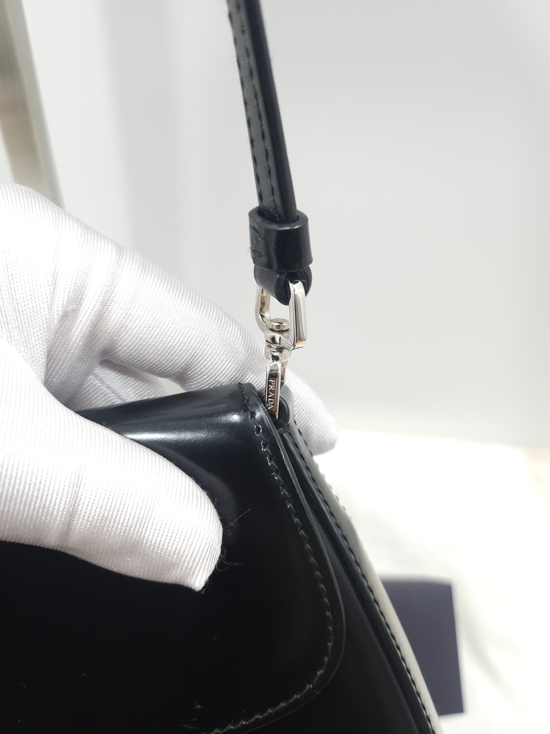 [정품] 프라다 클레오 브러시드 레더 플랩 숄더백 상품이미지8