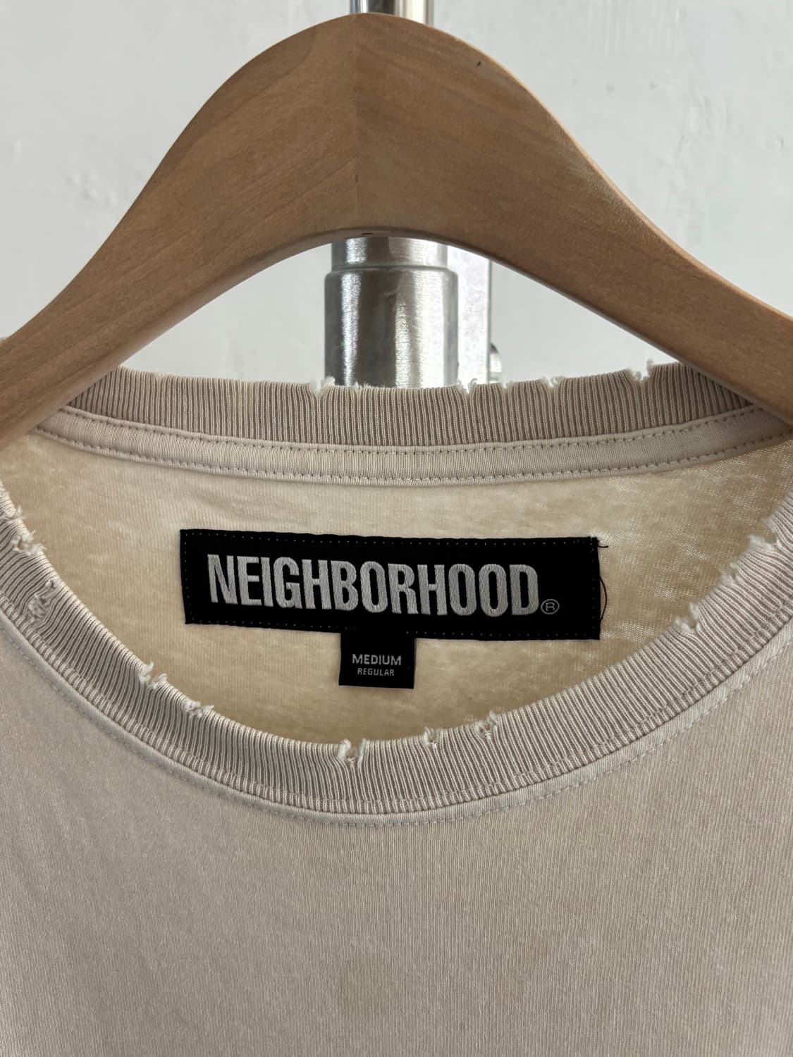 NEIGHBORHOOD 네이버후드 베이지 레터링 그런지 맨투맨  상품이미지6
