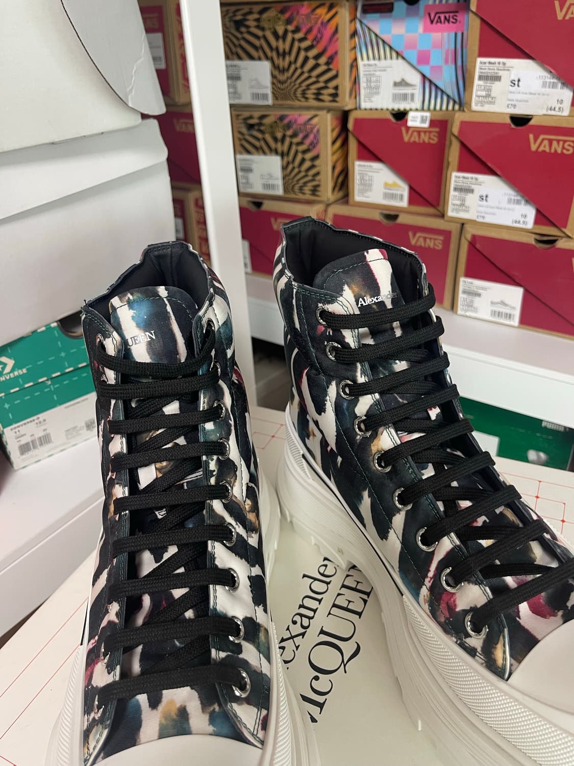 알렉산더맥퀸 오버솔 하이탑 스니커즈 상품이미지3