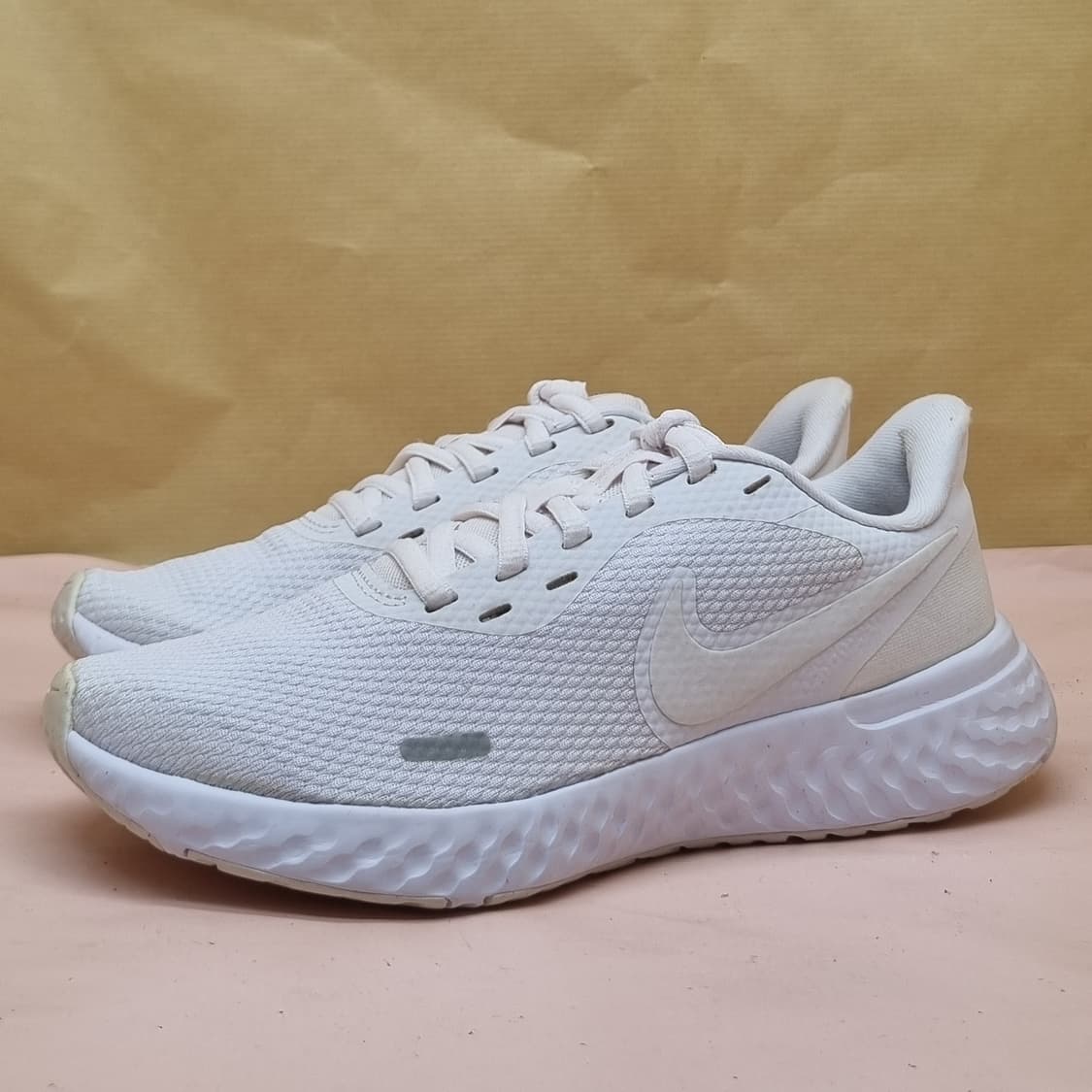 나이키 레볼루션5 트리플 화이트 운동화 220 상품이미지1