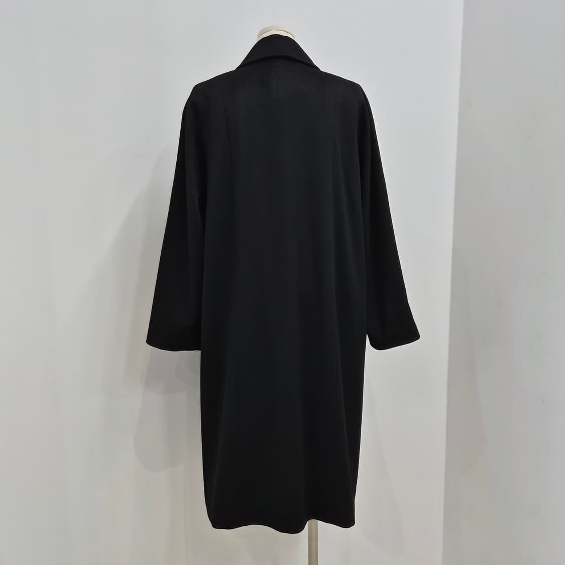 울100% 블랙 클래식 롱코트 상품이미지3