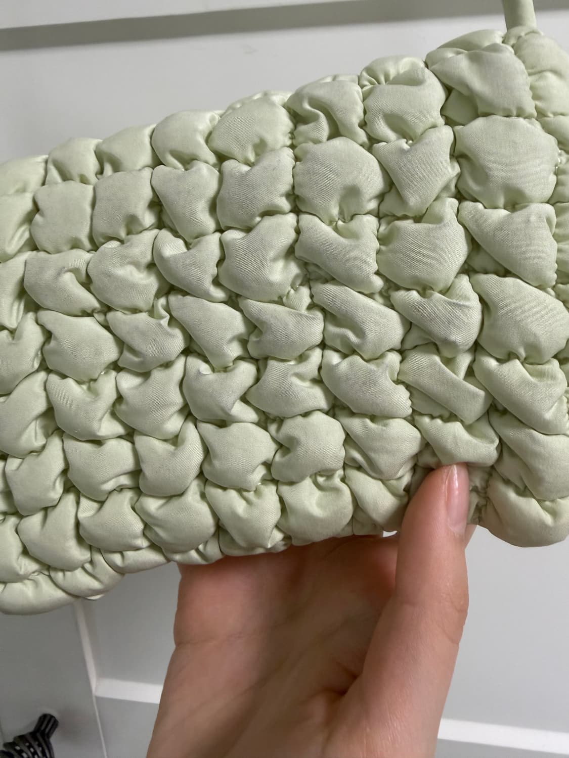 코스 미니 퀄팅 크로스백 민트 상품이미지3