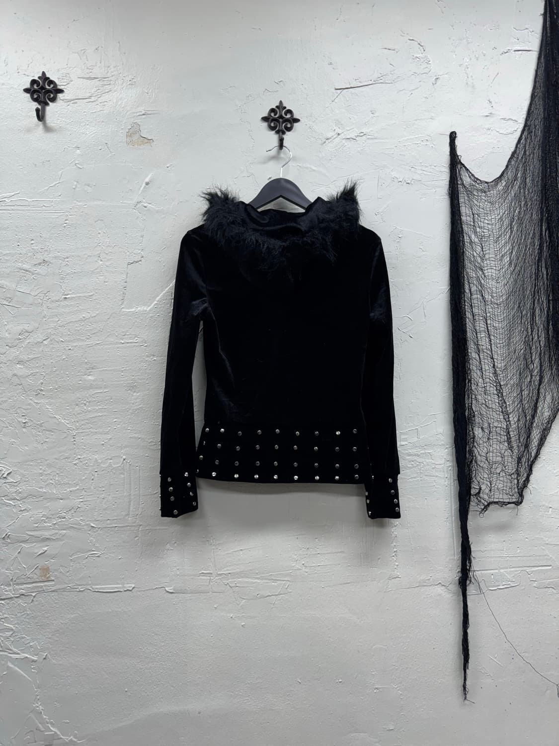 Unknown crow fur stud hoodie 상품이미지7