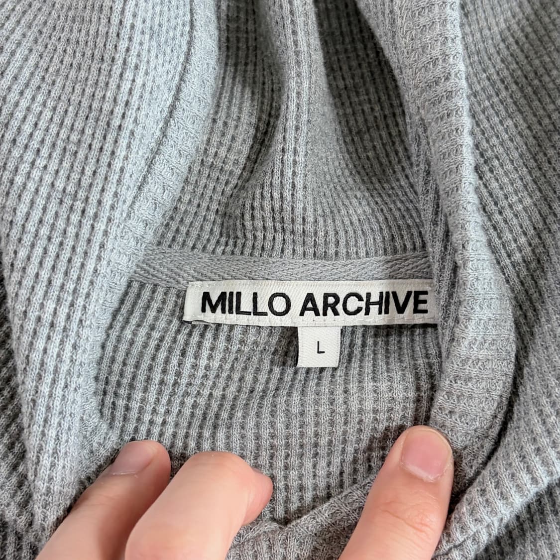 [밀로 아카이브] 오브젝트 스티치 롱 슬리브 후디 상품이미지2