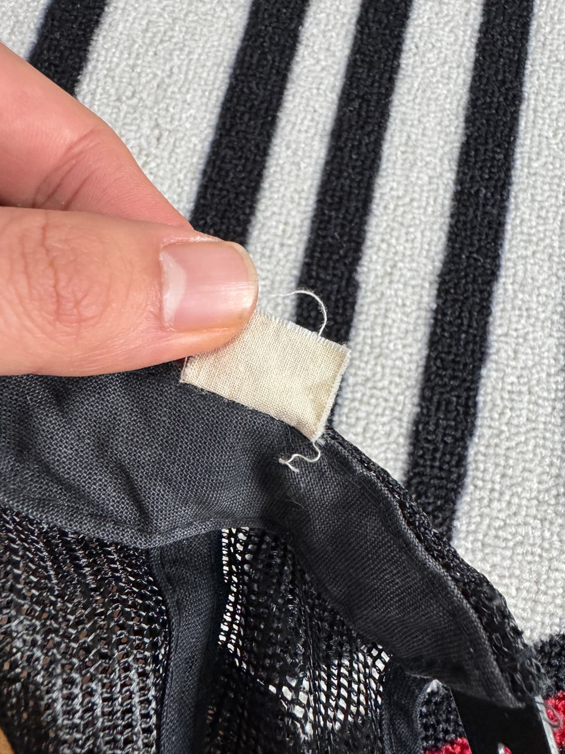 혼 앤 혼 메쉬 폼 트러커 로프 스냅백 캡 화이트 앤 블랙 상품이미지7