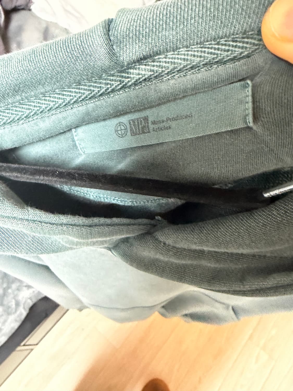 플라스틱 프로덕트 후드티 상품이미지4