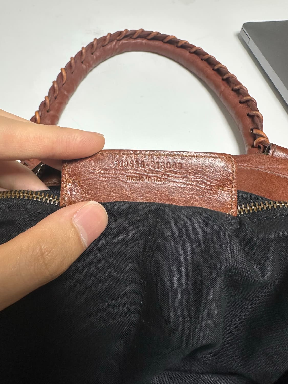 발렌시아가 모터백 위켄더 사이즈  빅백 상품이미지5