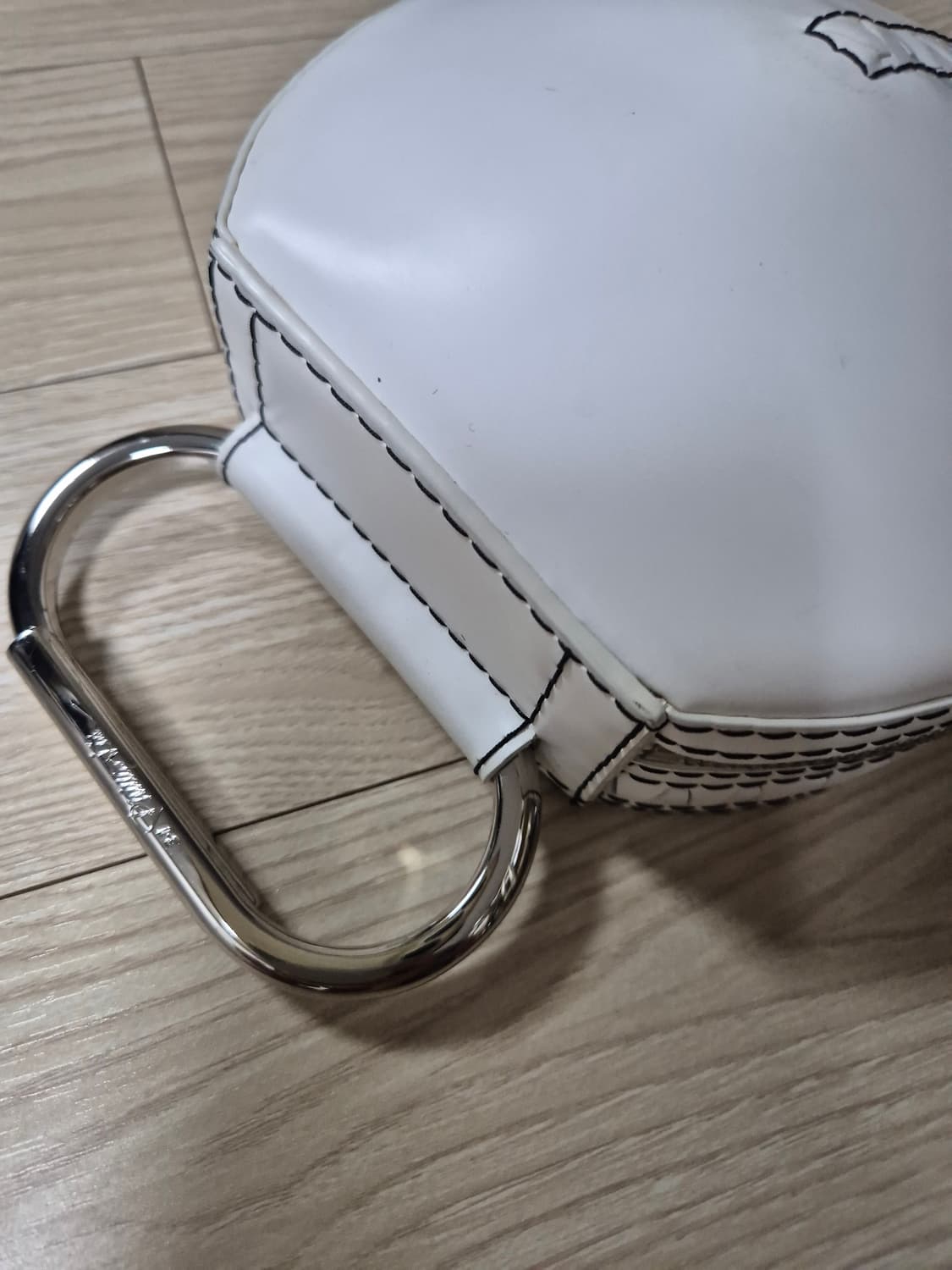 3.1 Philip Lim 필립 림 원형 손잡이가방 토트백 상품이미지4