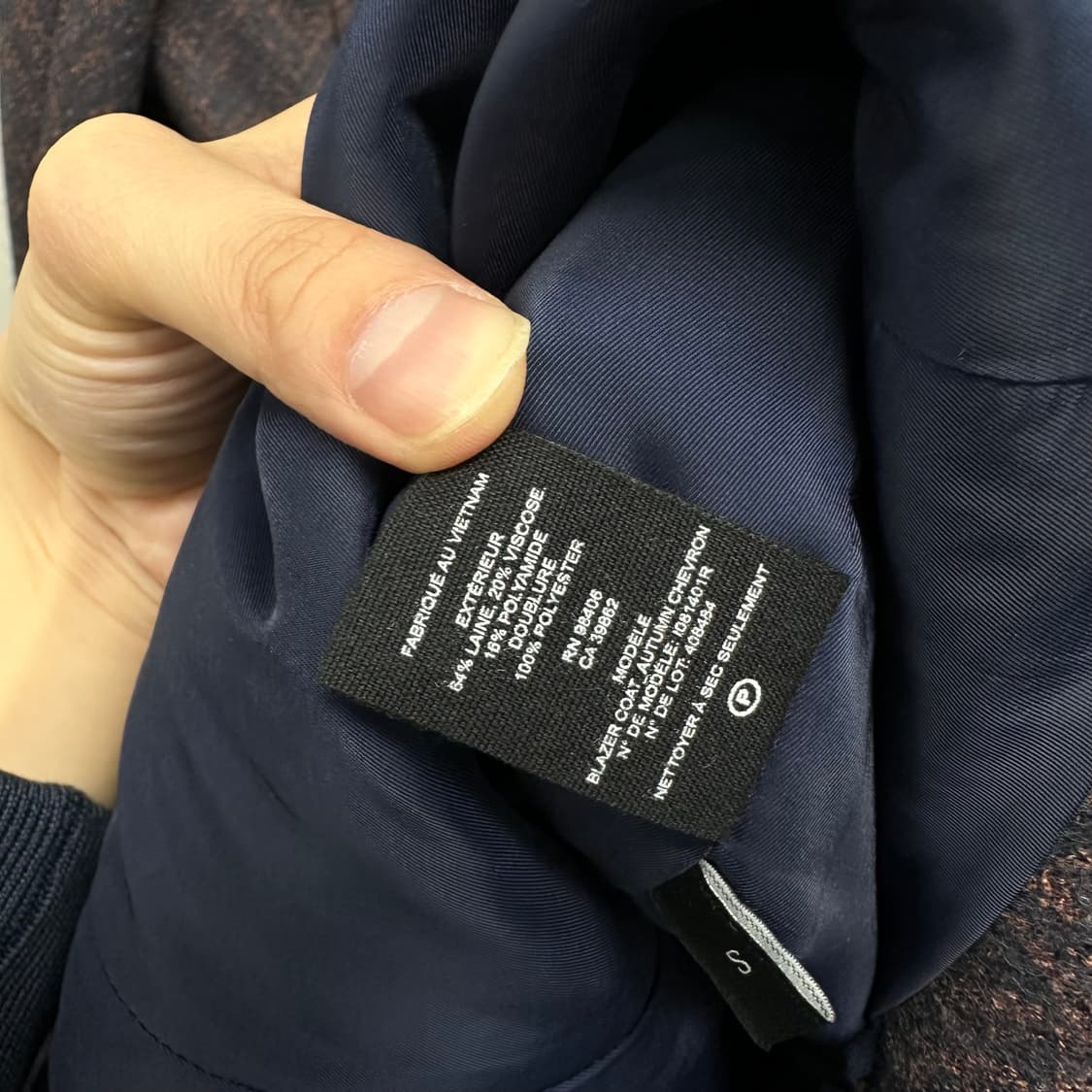 띠어리 쉐브론 디자인 카라리스 코트 상품이미지8