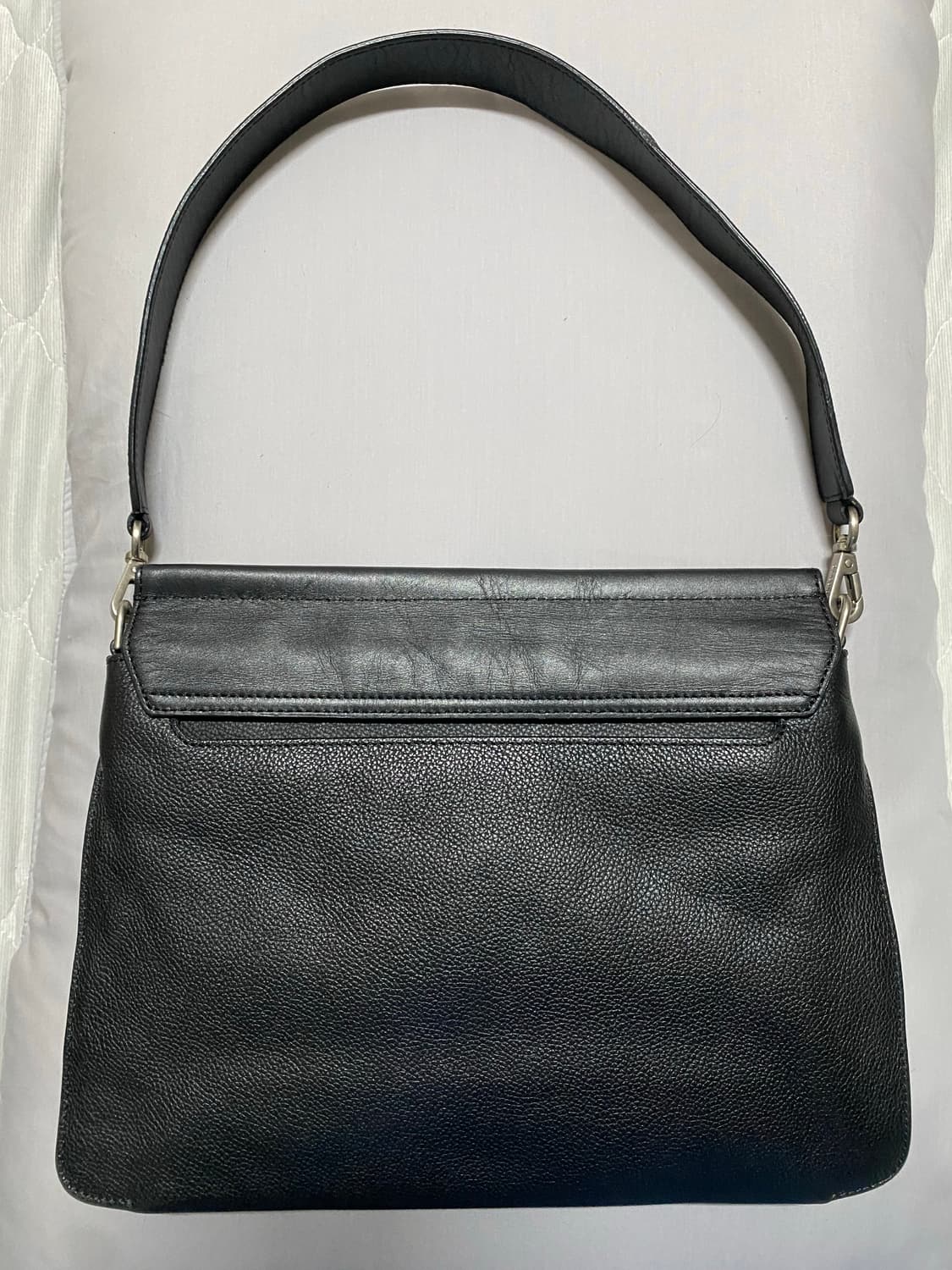 쿠론 보니타 아코디언 숄더백 블랙 가죽 상품이미지2