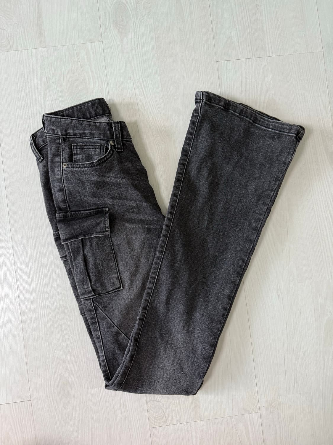 오도어 카고 부츠컷 흑청팬츠 상품이미지1