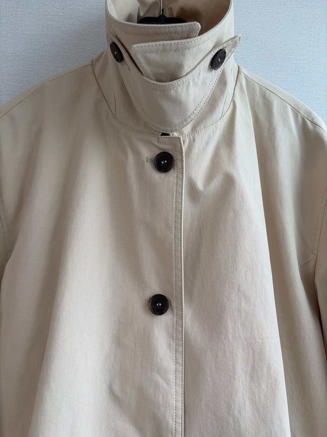 플라스틱아일랜드 베이지 맥코트 M 상품이미지3