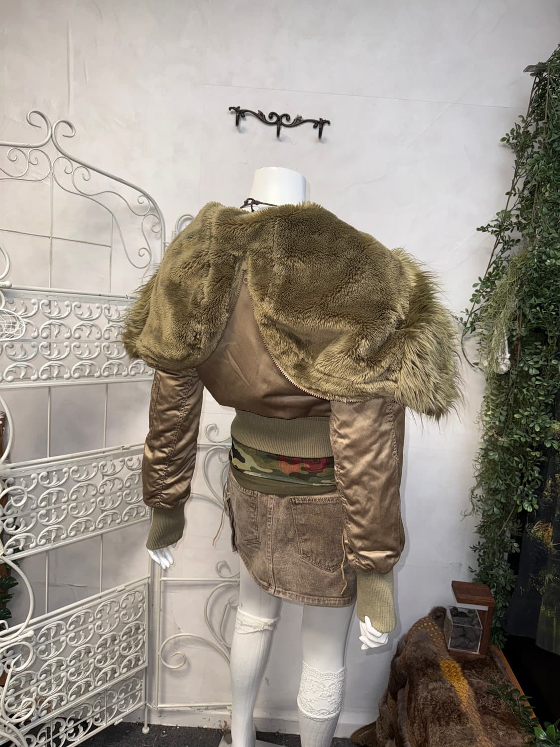 Armani Exchange khaki satin N-2B bomber  상품이미지8