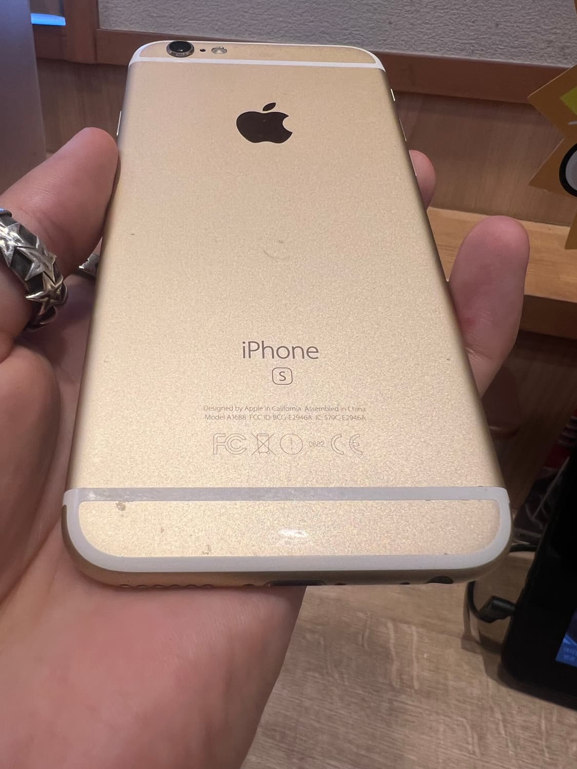 아이폰 6s 골드 64기가 82퍼센트 상품이미지3
